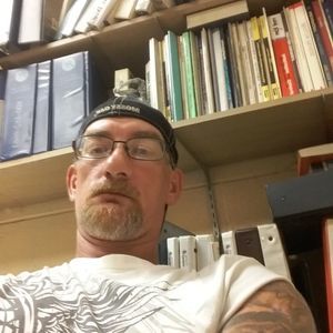 Meet your Posher, Troy